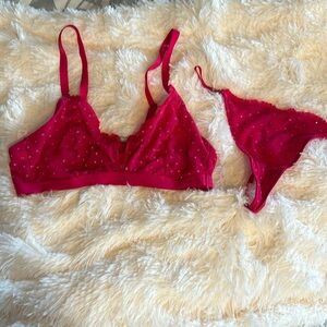 Colsie bralette and thong set